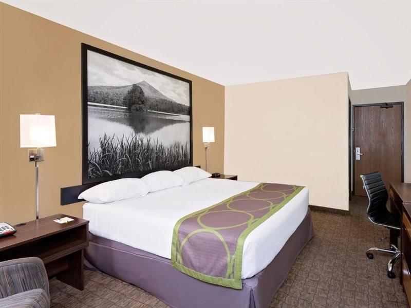 Super 8 By Wyndham Lebanon Hotell Exteriör bild