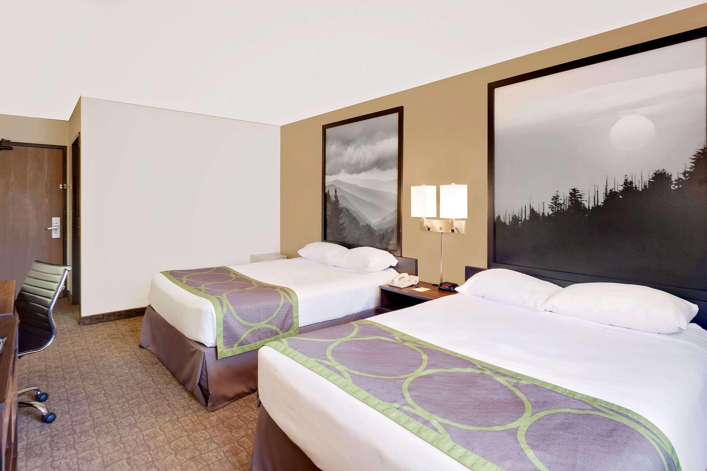 Super 8 By Wyndham Lebanon Hotell Exteriör bild