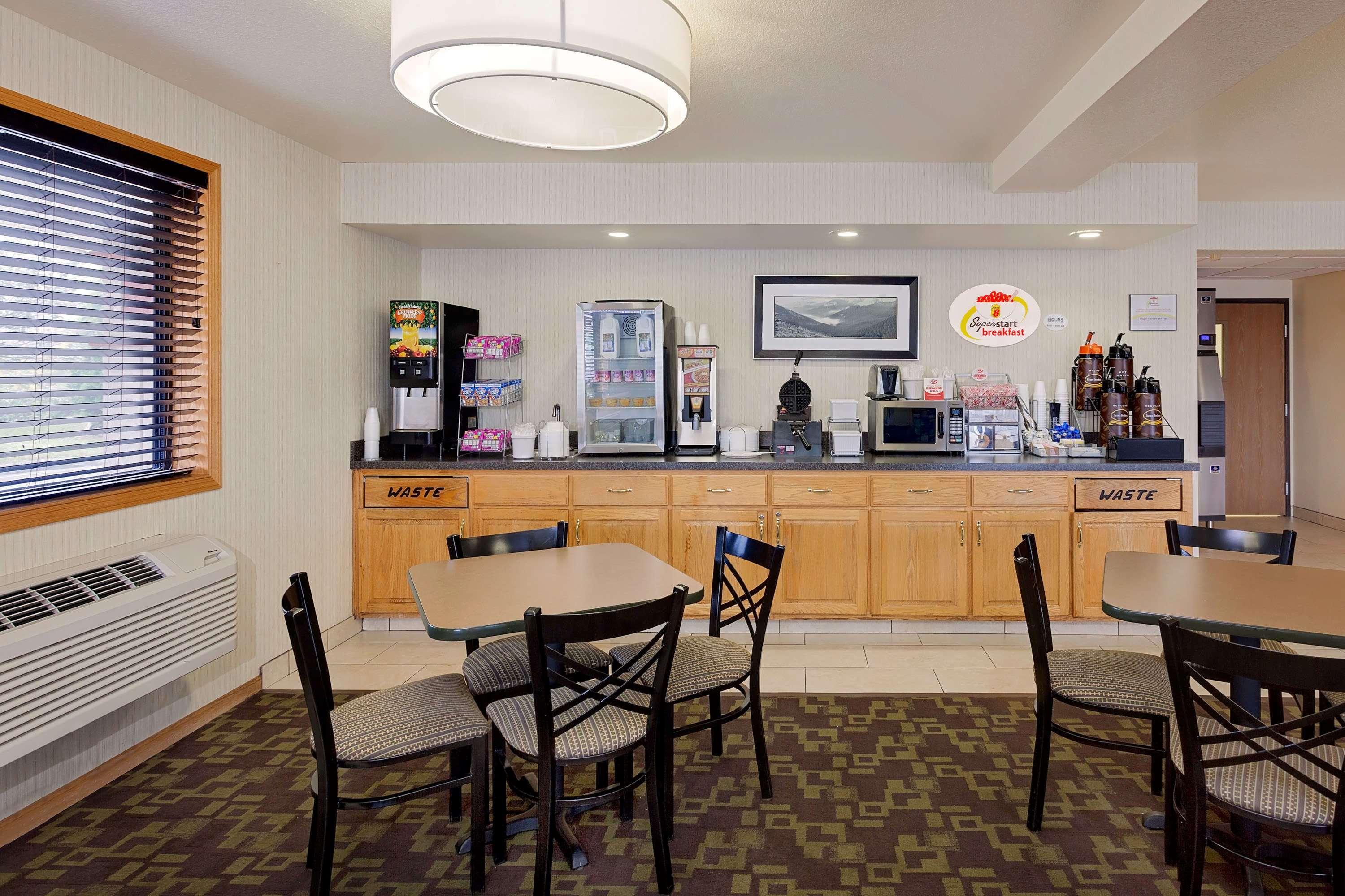 Super 8 By Wyndham Lebanon Hotell Exteriör bild