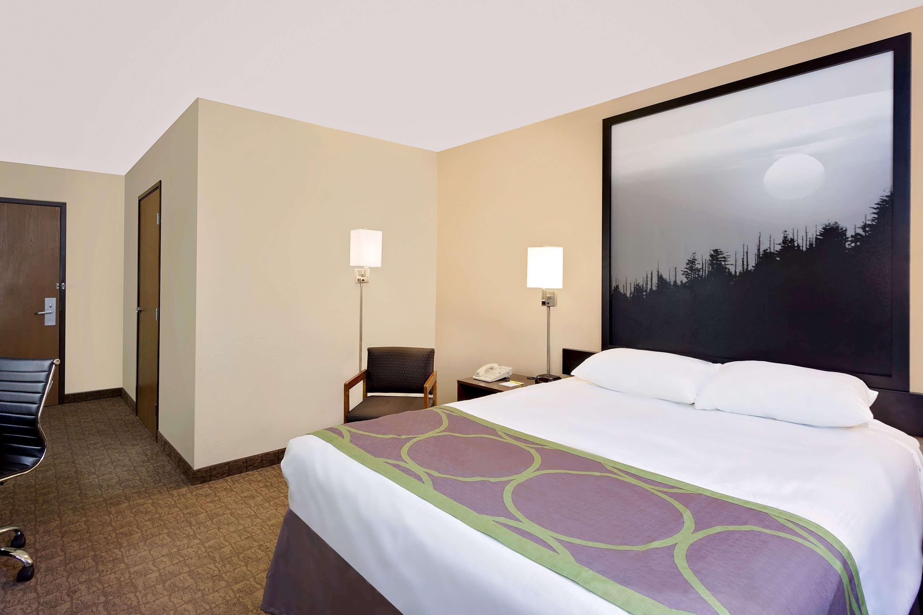 Super 8 By Wyndham Lebanon Hotell Exteriör bild